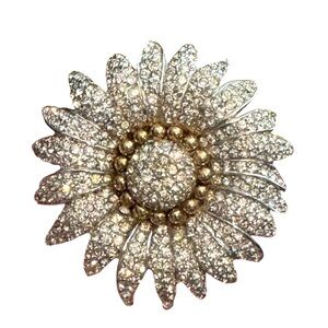 Vintage Halbe Floral Brooch Rhinestones Crystals Silver Rhodium Plated